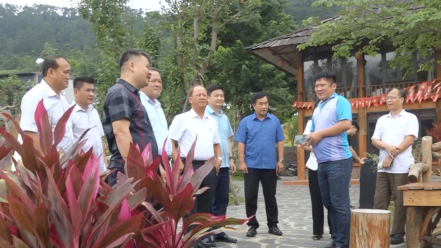 doan-khao-sat-hdnd-tinh-khao-sat-thuc-te-khu-nghi-duong-an-lavita.png