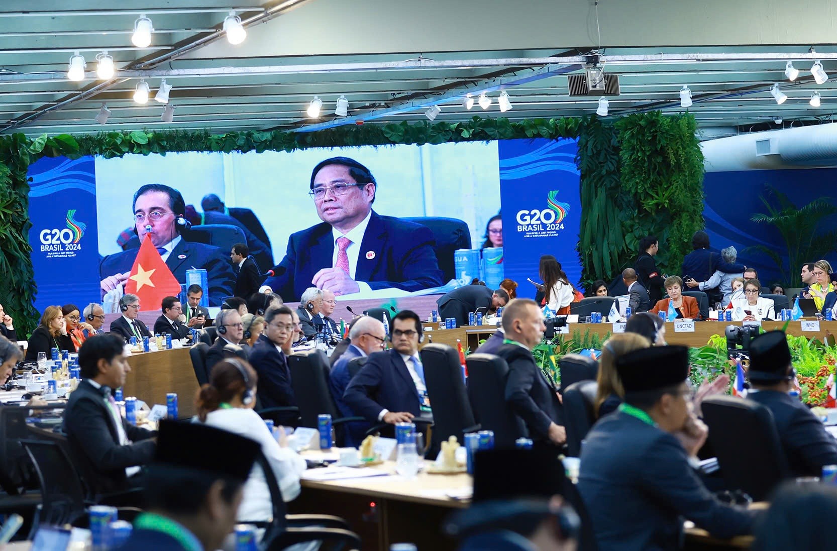 Thủ tướng Phạm Minh Chính nêu 3 đề xuất tại G20 để mục tiêu phát triển bền vững tăng tốc. Thủ tướng Phạm Minh Chính nêu 3 đề xuất tại G20 để mục tiêu phát triển bền vững tăng tốc.