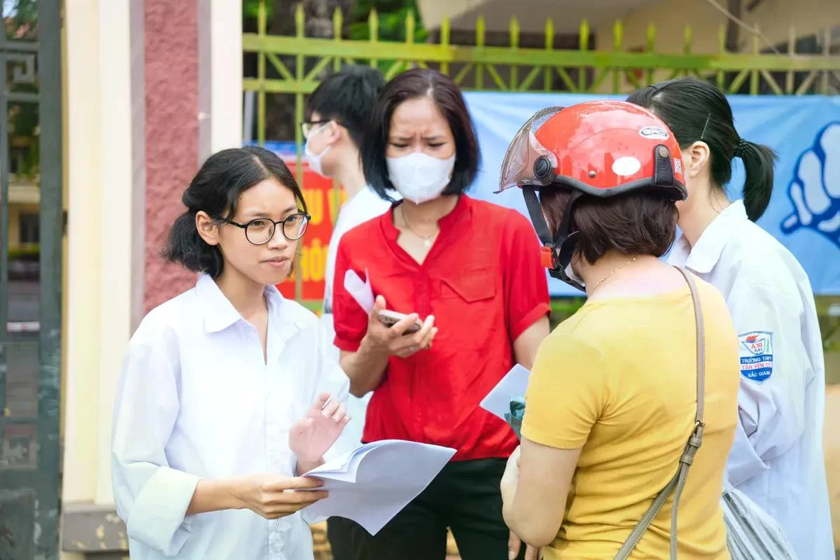 Thí sinh tìm hiểu quy chế thi.