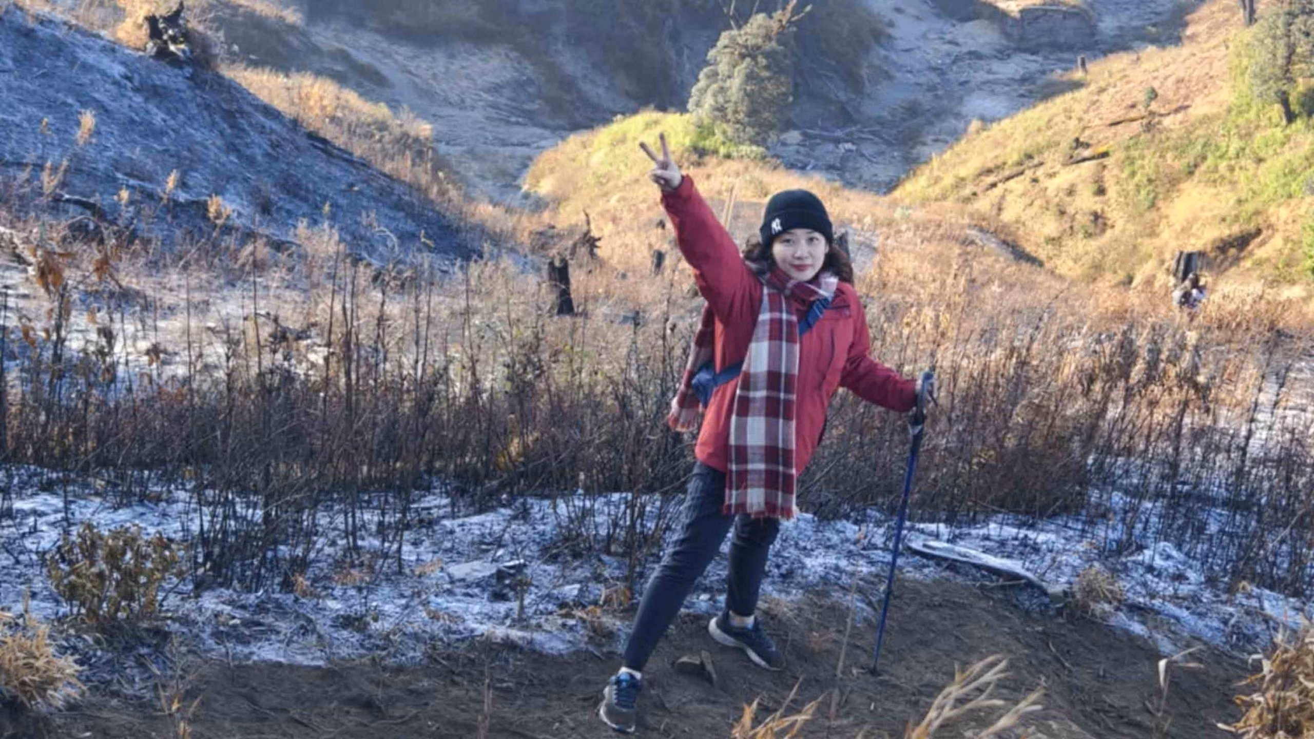 Băng giá không kéo dài cả ngày. Khoảng thời gian ngắn vào sáng sớm là lúc du khách có thể chiêm ngưỡng lớp băng trước khi tan chảy khi nắng lên. Vì vậy, những ai muốn trải nghiệm nên xuất phát từ chiều hôm trước, dựng lán nghỉ qua đêm để kịp đón bình minh.