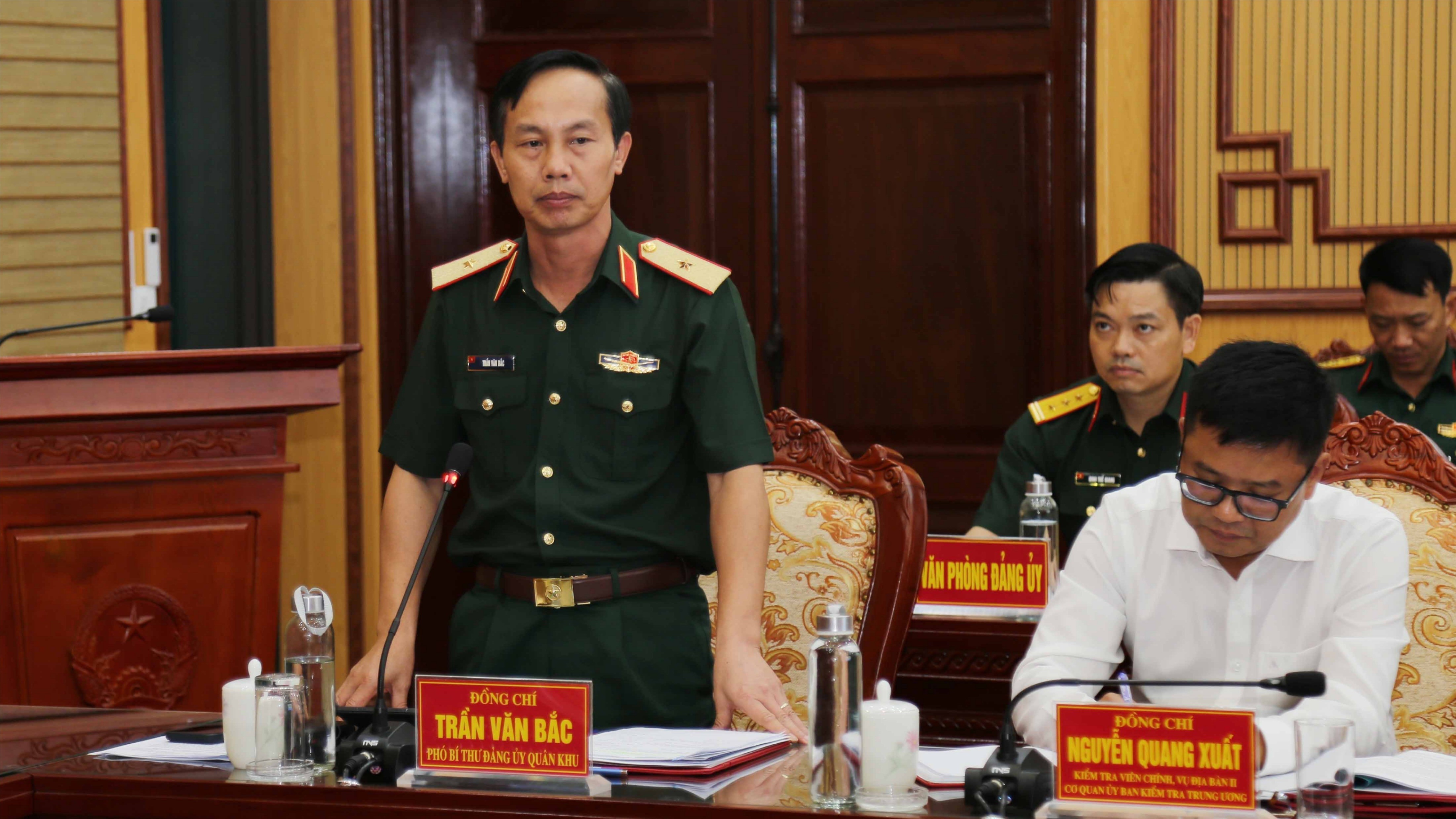 Đại biểu tham gia ý kiến tại hội nghị. 5-8419.jpg