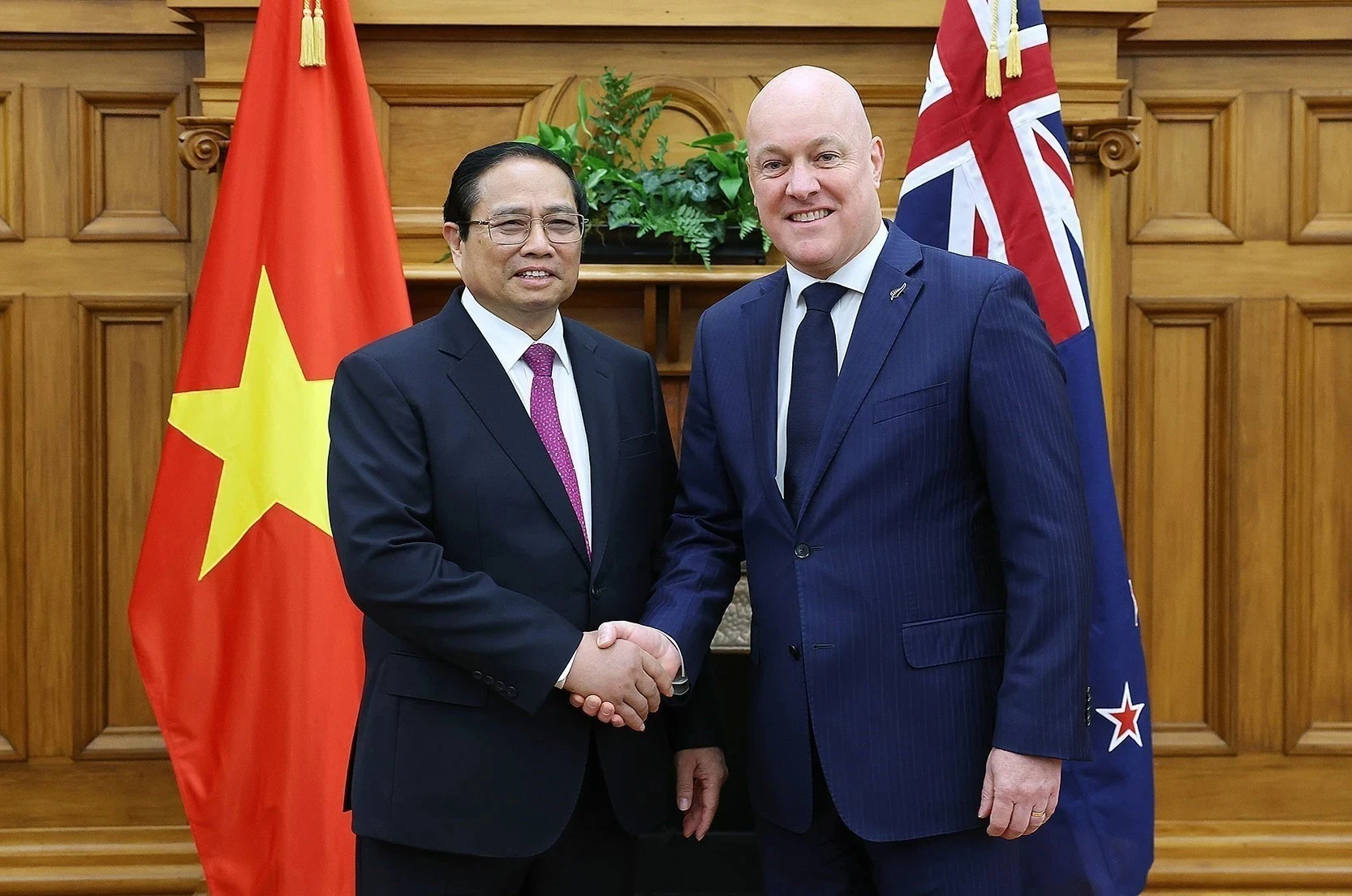 Thủ tướng Phạm Minh Chính với Thủ tướng New Zealand Christopher Luxon.