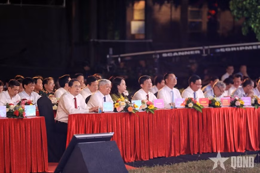 Chủ tịch Quốc hội Trần Thanh Mẫn dự tại điểm cầu Quảng Trị.