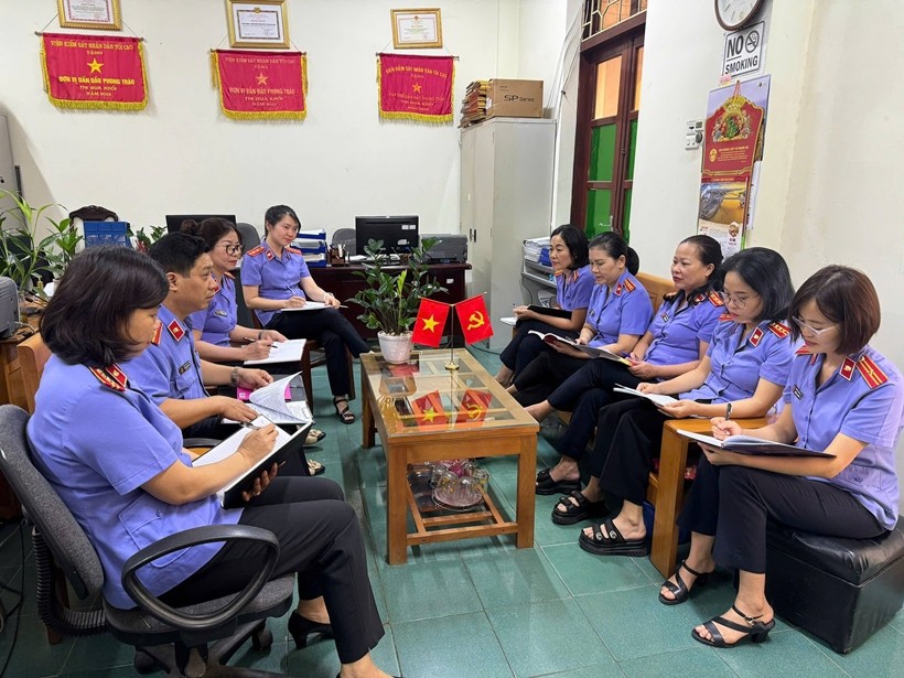 Tập thể phòng khi sáp nhập. Tập thể phòng khi sáp nhập.