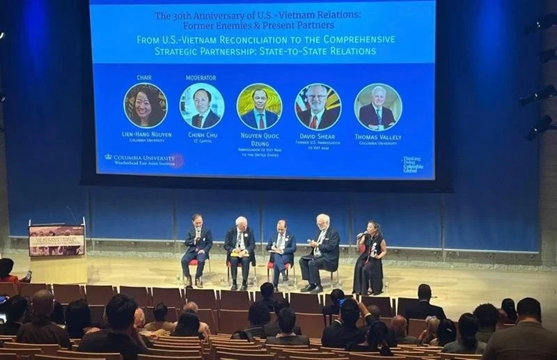 Toàn cảnh buổi tọa đàm.