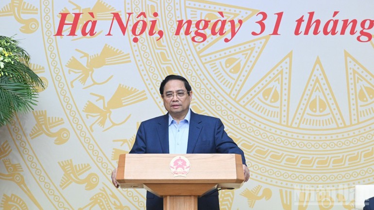 Thủ tướng Phạm Minh Chính phát biểu ý kiến tại phiên họp.