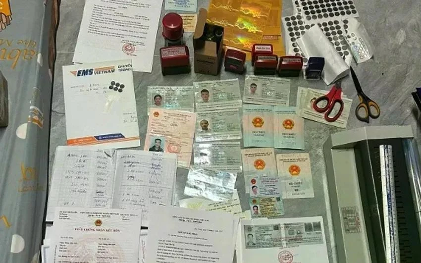 Tang vật công an thu giữ.