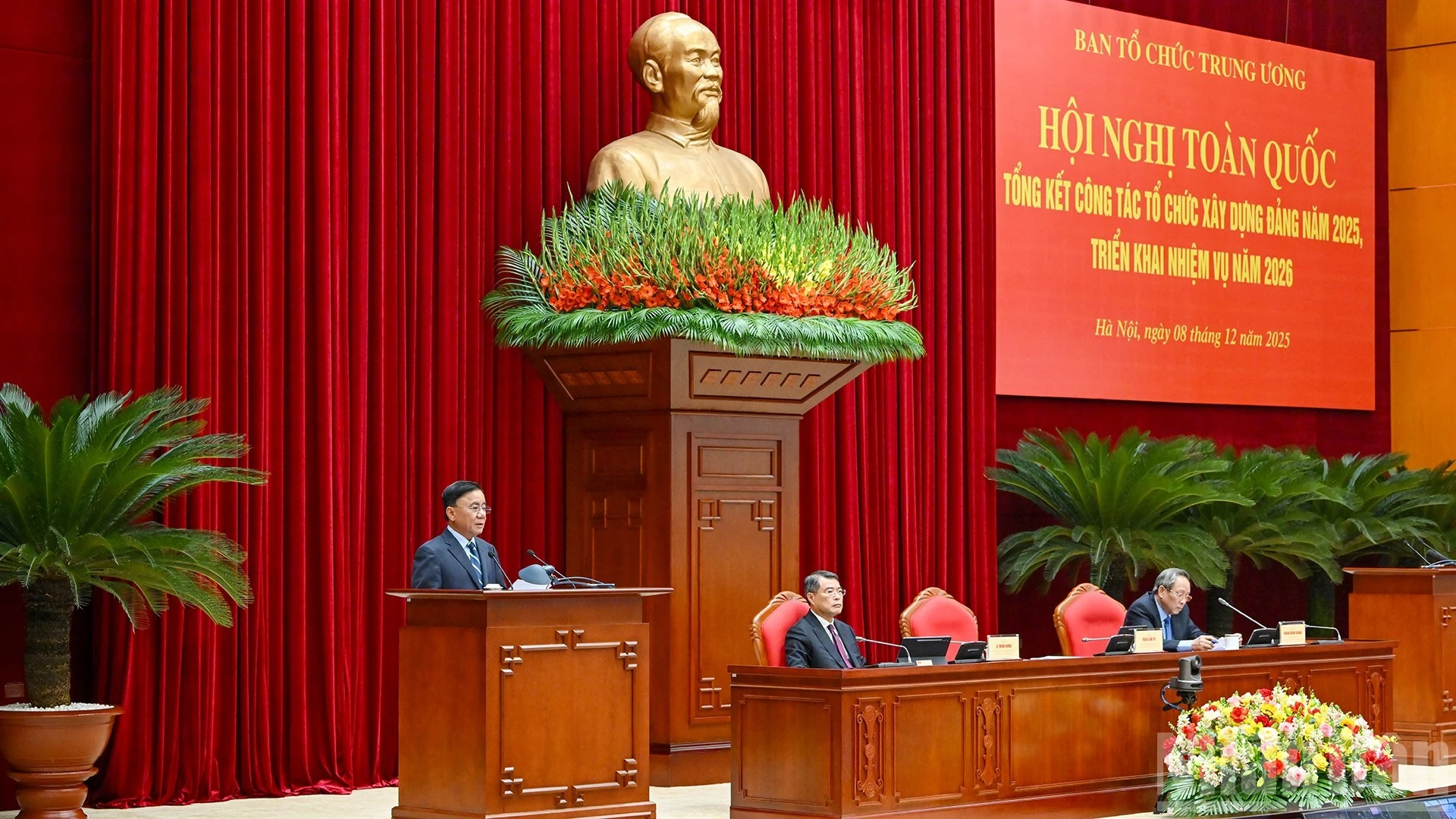 Thường trực Ban Bí thư Trần Cẩm Tú phát biểu chỉ đạo hội nghị. Ảnh Báo Nhân dân
