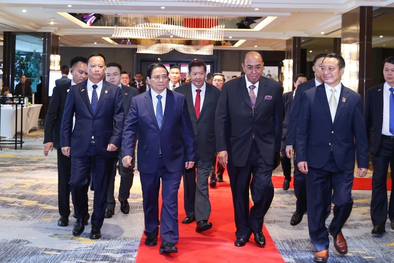Thủ tướng Phạm Minh Chính dự Diễn đàn Lãnh đạo và Đối tác ASEAN. Thủ tướng Phạm Minh Chính dự Diễn đàn Lãnh đạo và Đối tác ASEAN.