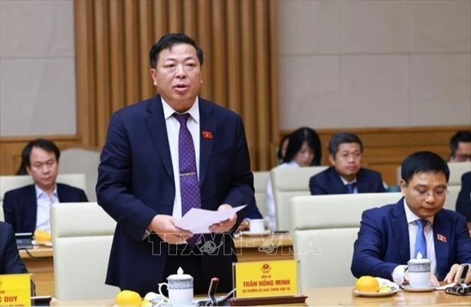 Bộ trưởng Bộ Giao thông vận tải Trần Hồng Minh phát biểu nhận nhiệm vụ.