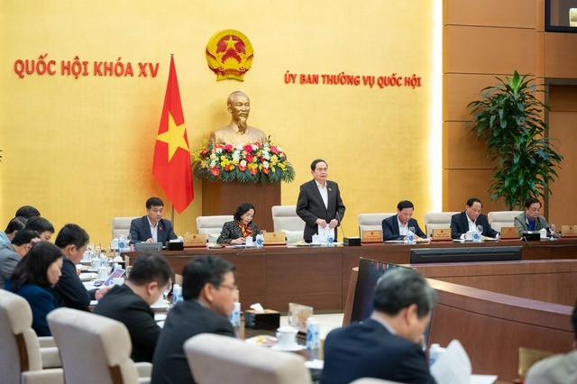 Tại Phiên họp thứ 44, Ủy ban Thường vụ Quốc hội sẽ cho ý kiến về sửa đổi Hiến pháp. Tại Phiên họp thứ 44, Ủy ban Thường vụ Quốc hội sẽ cho ý kiến về sửa đổi Hiến pháp.
