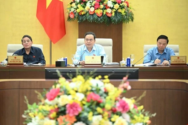 Chủ tịch Quốc hội Trần Thanh Mẫn phát biểu tại phiên họp.