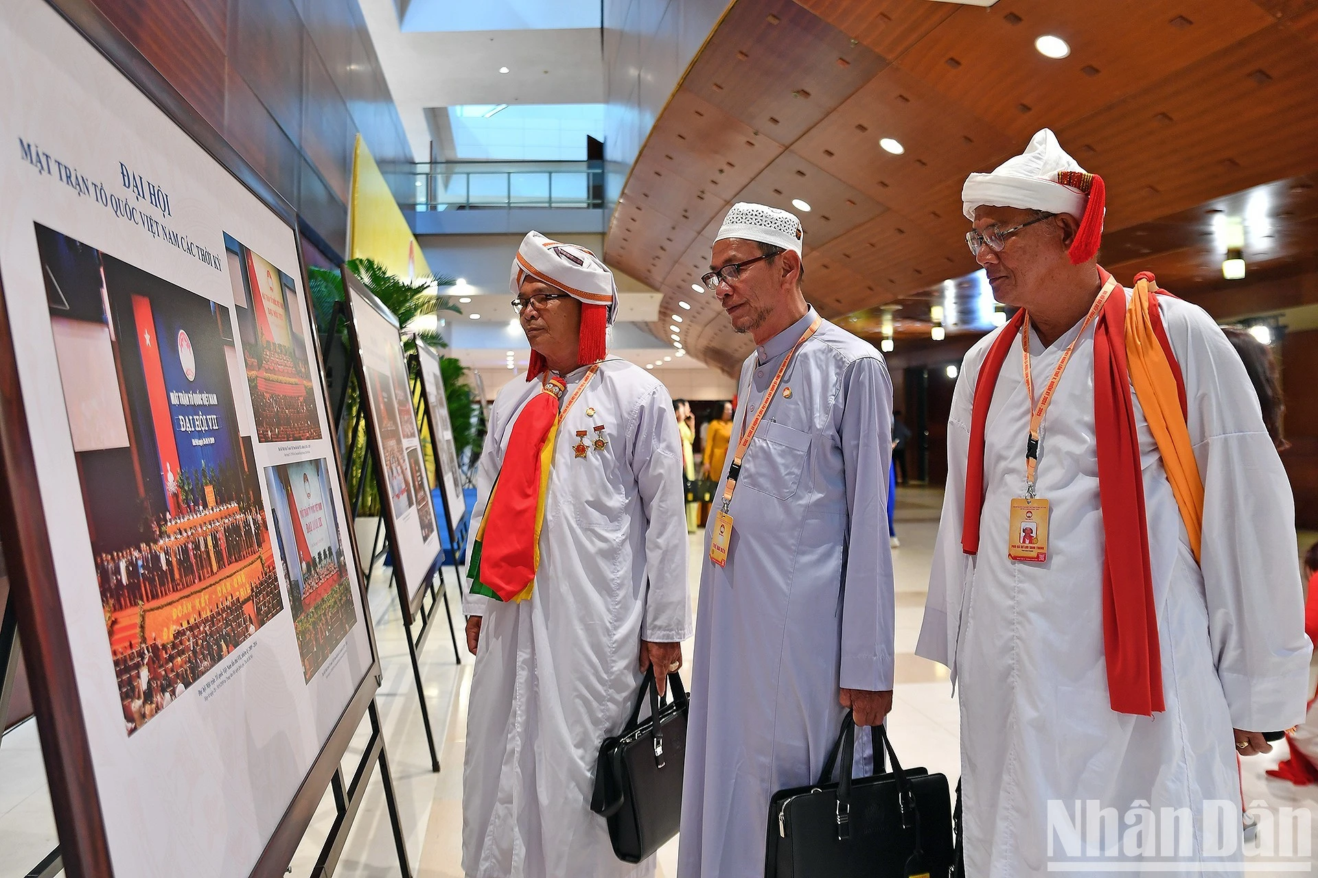 Theo Đề án nhân sự Ủy ban Trung ương Mặt trận Tổ quốc Việt Nam khóa X, số Ủy viên của Ủy ban là người dân tộc thiểu số sẽ là 53 vị.