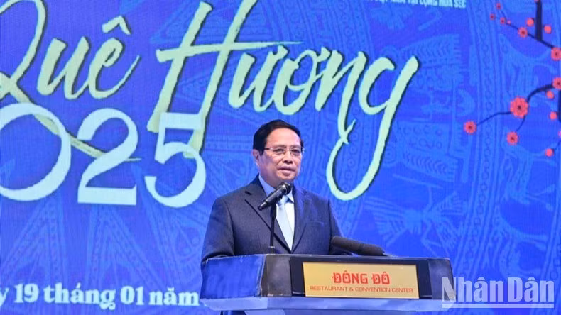 Thủ tướng Phạm Minh Chính phát biểu ý kiến tại Chương trình Xuân Quê hương 2025.