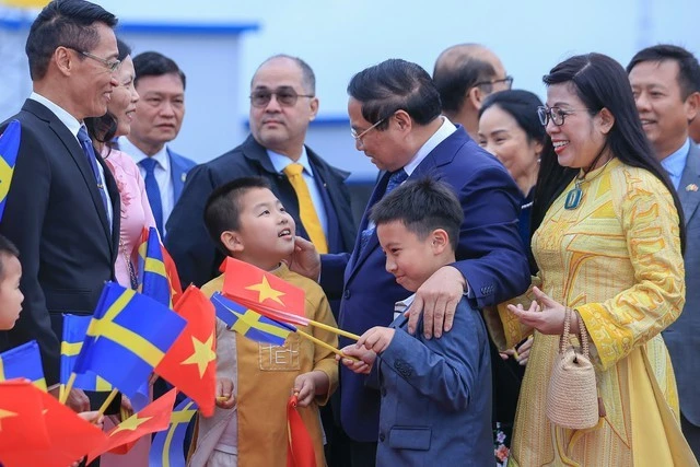 Lễ đón Thủ tướng Chính phủ Phạm Minh Chính và Phu nhân tại sân bay quốc tế Arlanda ở Stockholm, Thụy Điển.