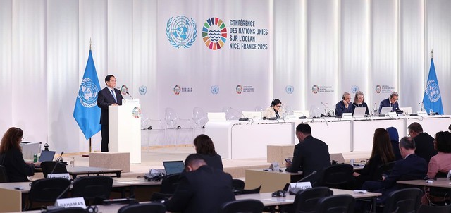 Phát biểu đại diện cho 10 nước ASEAN tại UNOC 3, Thủ tướng khẳng định, vị trí địa lý quan trọng của ASEAN từ bao đời nay luôn là trái tim của một châu Á biển, nơi các dòng chảy thương mại, văn hoá và hợp tác tụ hội qua nhiều thế kỷ. Phát biểu đại diện cho 10 nước ASEAN tại UNOC 3, Thủ tướng khẳng định, vị trí địa lý quan trọng của ASEAN từ bao đời nay luôn là trái tim của một châu Á biển, nơi các dòng chảy thương mại, văn hoá và hợp tác tụ hội qua nhiều thế kỷ.