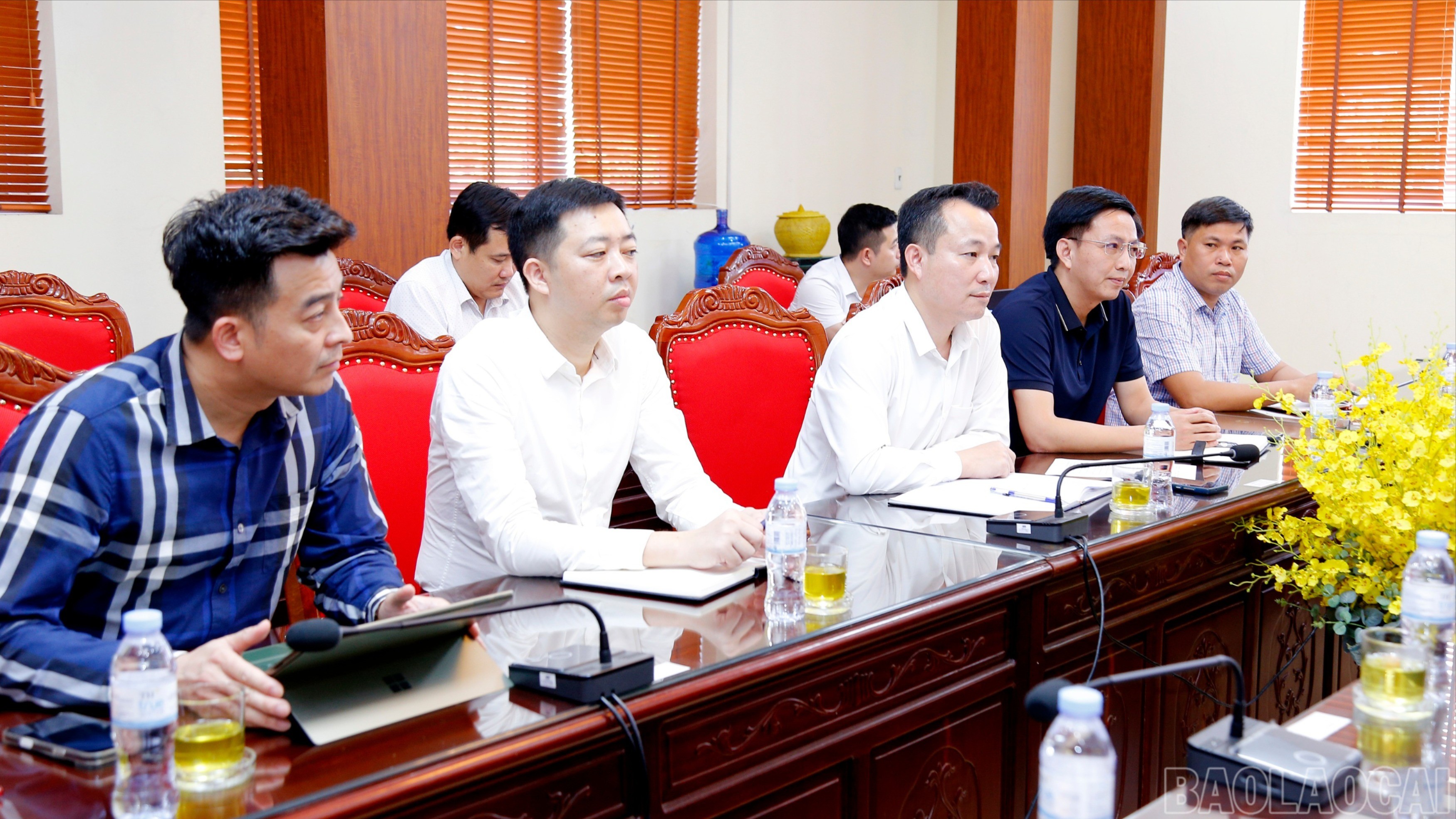 Lãnh đạo Sở Tài chính và các phòng, trung tâm trực thuộc làm việc với Đoàn công tác Viện nghiên cứu Trang Nghiêm - Xây dựng Cảng Thái. br-mg-7422.jpg
