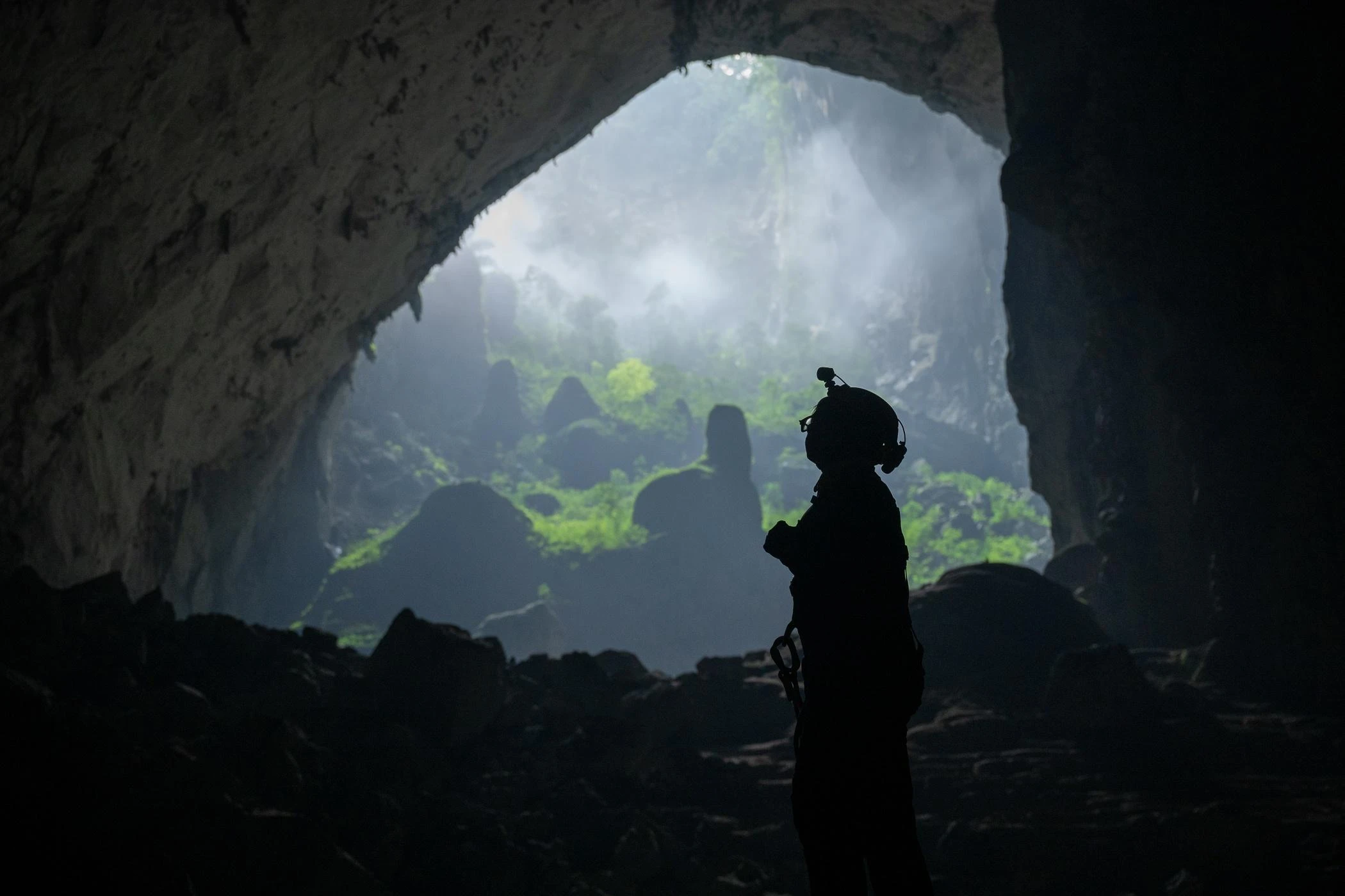 Quảng Bình với dòng sông Son thơ mộng cùng thiên nhiên xanh mát vào mùa hè.