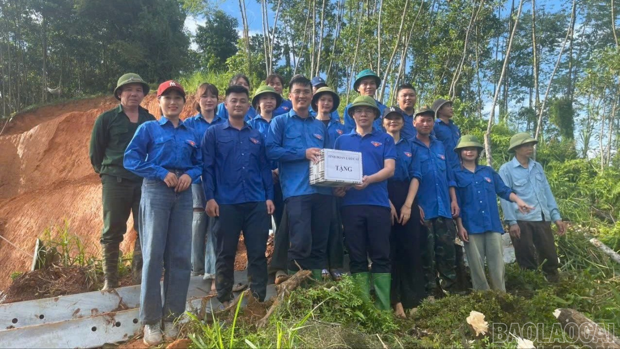 Nhiều hoạt động ý nghĩa trong Chiến dịch Thanh niên tình nguyện Hè 2025 được triển khai và mang lại hiệu quả thiết thực. baolaocai-br-1.jpg