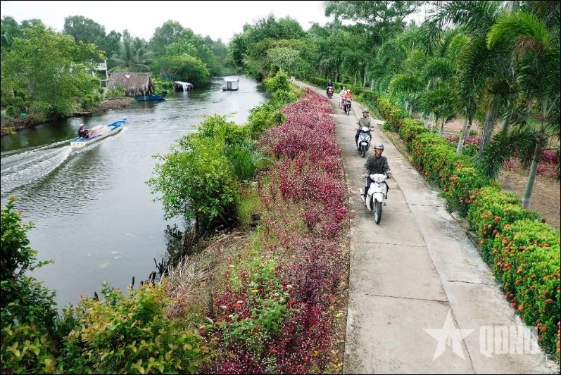 Diện mạo nông thôn và đời sống của bà con xã Tân Lộc, tỉnh Cà Mau ngày càng thay đổi.