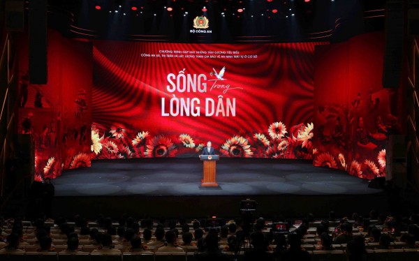 Tổng Bí thư Tô Lâm nhấn mạnh vai trò quan trọng, to lớn của lực lượng Công an xã, thị trấn, lực lượng tham gia bảo vệ ANTT tại cơ sở. Tổng Bí thư Tô Lâm nhấn mạnh vai trò quan trọng, to lớn của lực lượng Công an xã, thị trấn, lực lượng tham gia bảo vệ ANTT tại cơ sở.
