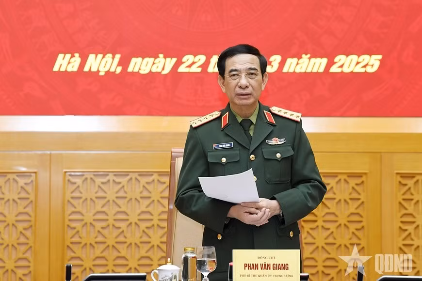 Đại tướng Phan Văn Giang phát biểu định hướng, thống nhất nhiều nội dung quan trọng tại hội nghị.