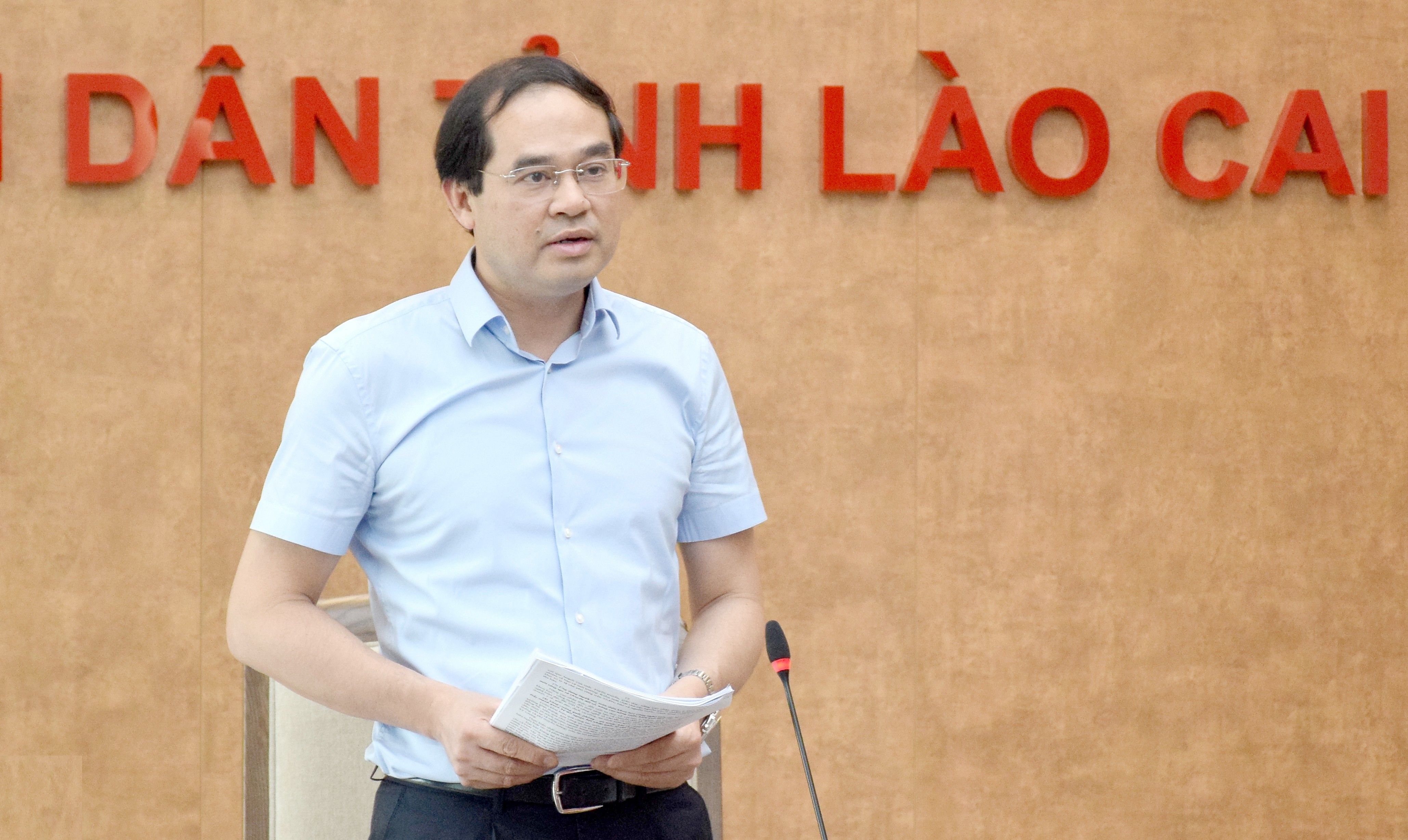 Đồng chí Trịnh Xuân Trường, Bí thư Tỉnh ủy, Chủ tịch HĐND tỉnh phát biểu tại hội nghị. dsc-0120dcbithutinhuy.jpg