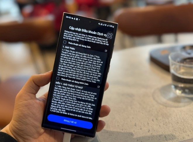 Zalo vừa tiến hành cập nhật điều khoản dịch vụ, gây nên phản ứng mạnh từ cộng đồng người dùng.