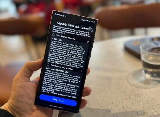 Zalo vừa tiến hành cập nhật điều khoản dịch vụ, gây nên phản ứng mạnh từ cộng đồng người dùng.