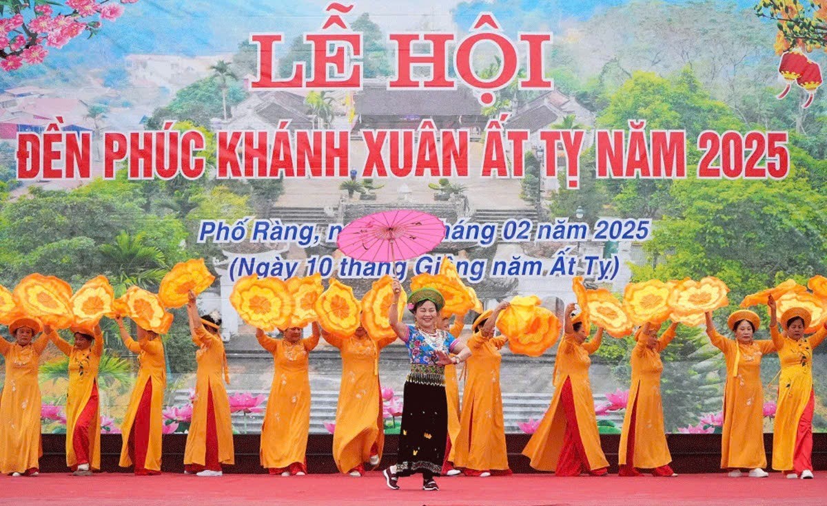 Đời sống văn hoá, tinh thần của người dân được quan tâm. z6857685052576-0ae043e47b0433a7bbd11227a3204dc1.jpg