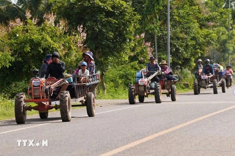 Người dân Campuchia sơ tán tránh xung đột biên giới với Thái Lan tại tỉnh Oddar Meanchey, ngày 25/7/2025.