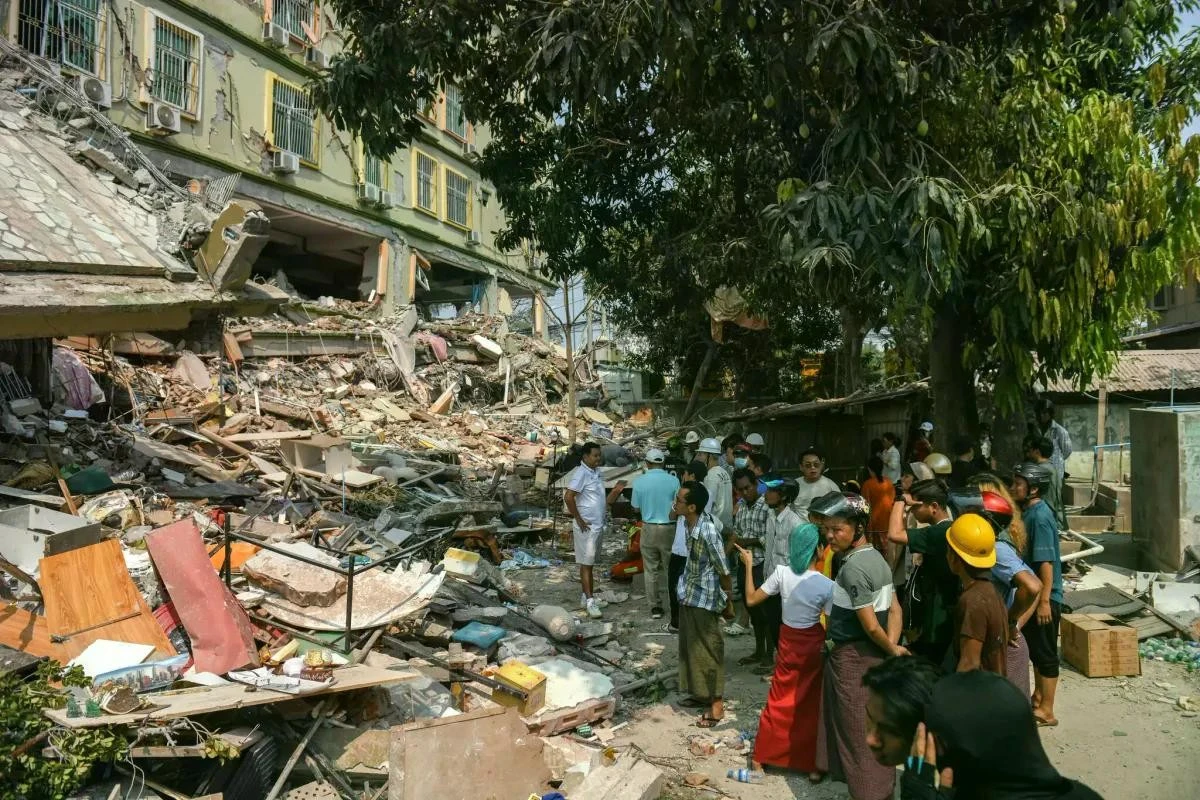 Mandalay, thành phố lớn thứ 2 của Myanmar với 1,5 triệu dân, chịu thiệt hại nặng nề sau trận động đất 7,7 độ xảy ra vào trưa 28/3.