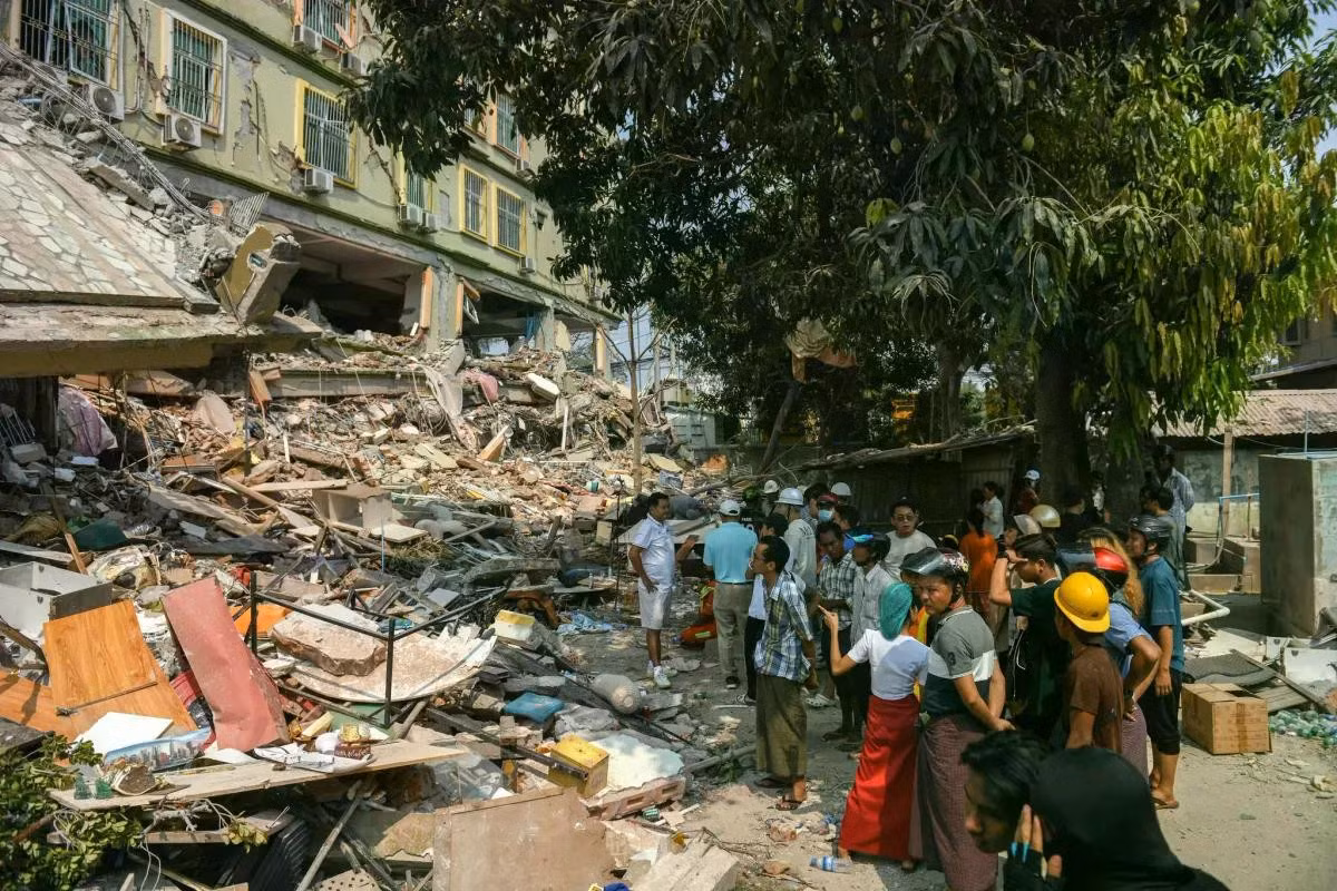 Mandalay, thành phố lớn thứ 2 của Myanmar với 1,5 triệu dân, chịu thiệt hại nặng nề sau trận động đất 7,7 độ xảy ra vào trưa 28/3.