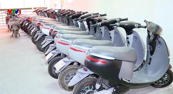 Cơ quan chức năng khuyến cáo xe máy điện không đảm bảo chất lượng tiềm ẩn nhiều rủi ro, mất an toàn cho người tiêu dùng. Cơ quan chức năng khuyến cáo xe máy điện không đảm bảo chất lượng tiềm ẩn nhiều rủi ro, mất an toàn cho người tiêu dùng.
