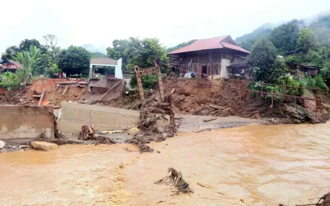 Tập trung ứng phó nguy cơ sạt lở đất, lũ quét, ngập lụt cục bộ ở Bắc Bộ.