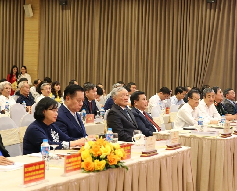 Phó Thủ tướng Thường trực Chính phủ Nguyễn Hòa Bình và các đại biểu dự Hội thảo khoa học Quốc gia với chủ đề "Cách mạng Tháng Tám và Quốc khánh 2/9: Giá trị thời đại và sức sống trường tồn".