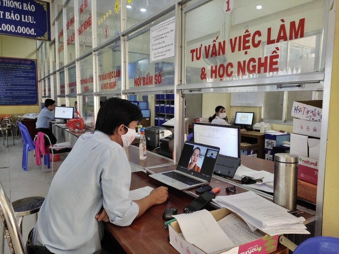 Tư vấn việc làm cho người lao động tại Trung tâm Dịch vụ việc làm Hà Nội. Tư vấn việc làm cho người lao động tại Trung tâm Dịch vụ việc làm Hà Nội.