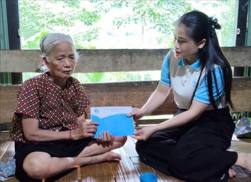 Hội Phụ nữ xã Phúc Khánh thăm hỏi gia đình chính sách. Hội Phụ nữ xã Phúc Khánh thăm hỏi gia đình chính sách.