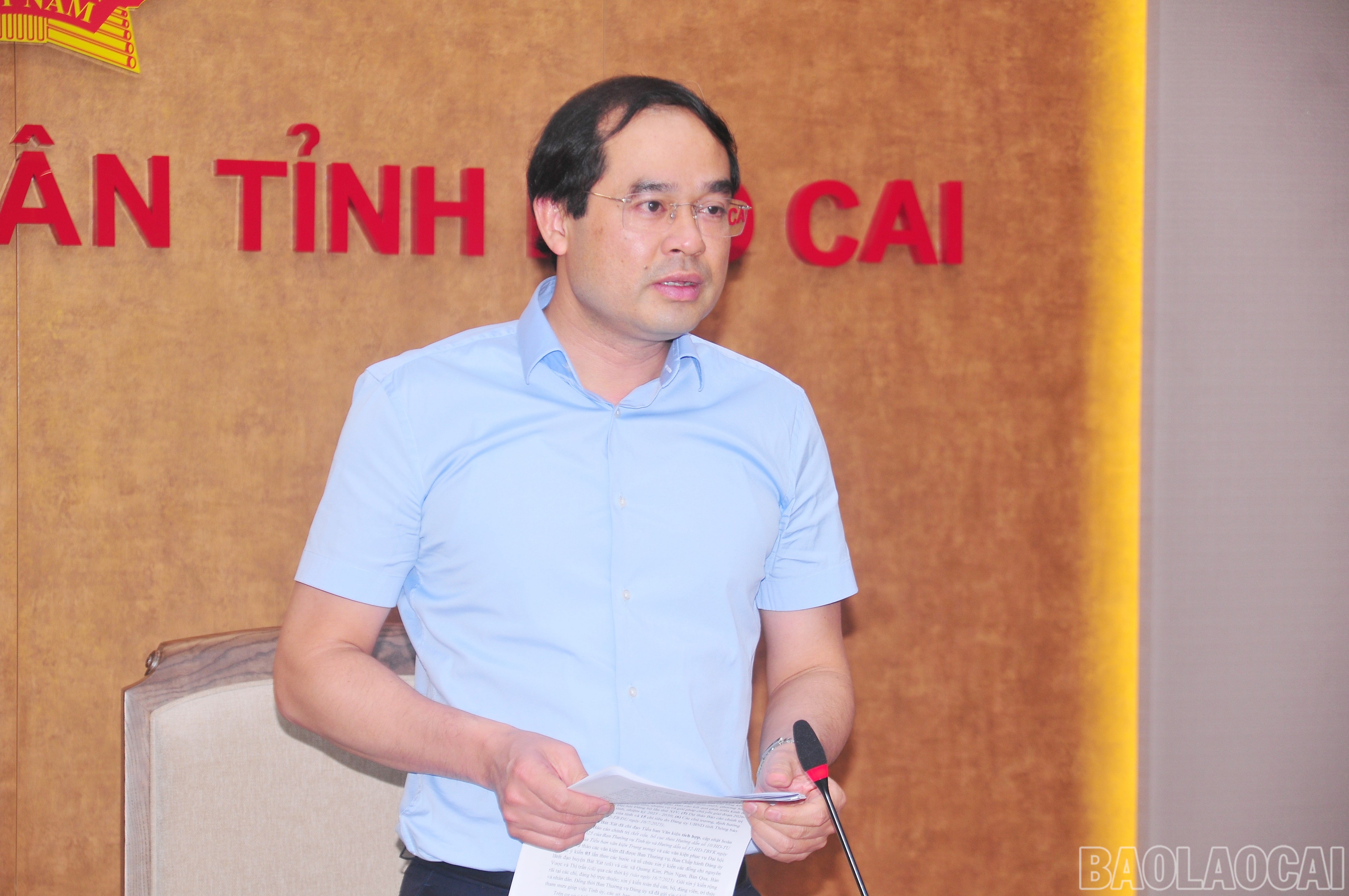 Đồng chí Trịnh Xuân Trường, Bí thư Tỉnh ủy, Chủ tịch HĐND tỉnh phát biểu tại hội nghị. duc-1917.jpg