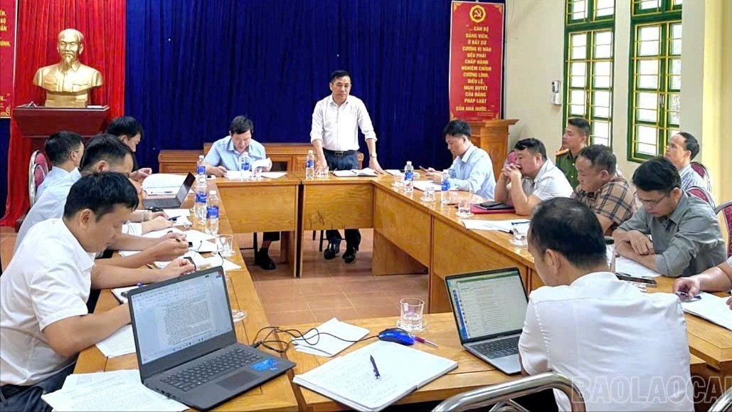 Quang cảnh buổi làm việc. br-z6790457586965-dce213af321dc2b6596abacb7386c513.jpg