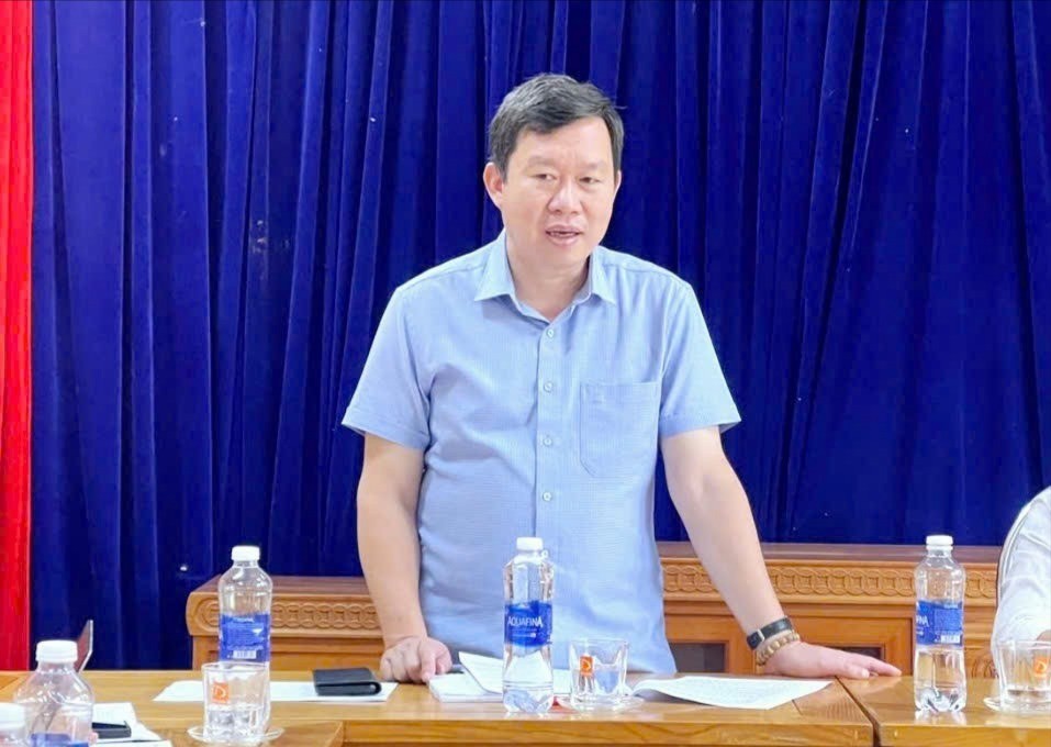 Đồng chí Nguyễn Quốc Luận, Tỉnh ủy viên, Giám độc Sở Dân tộc và Tôn giáo tỉnh Lào Cai phát biểu tại buổi làm việc. br-z6790438561360-8aace0cc2f62fb17affddaa3ca38d938.jpg