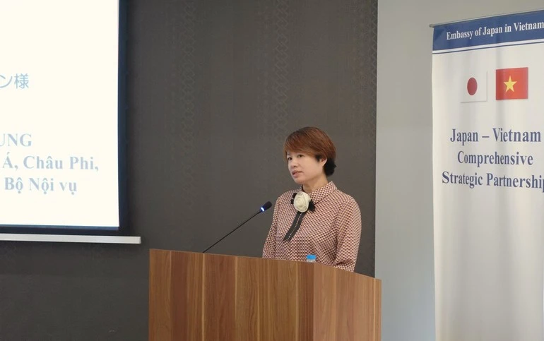 Bà Nguyễn Thị Tuyết Nhung, trưởng phòng thị trường Châu Á - Châu Phi, Cục Quản lý Lao động ngoài nước chia sẻ về công tác phối hợp giữa hai quốc gia.