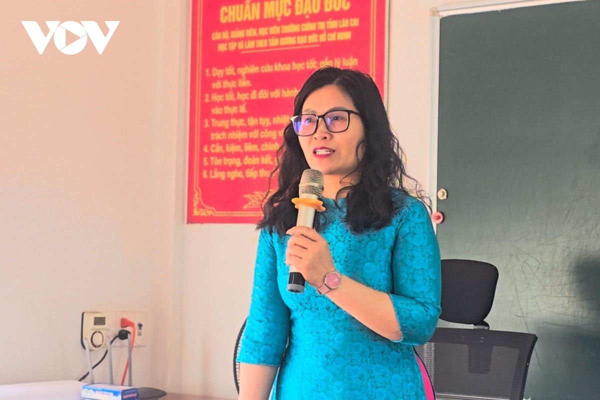 Bà Nguyễn Thị Vân Hằng - Phó Hiệu trưởng Trường Chính trị tỉnh Lào Cai.