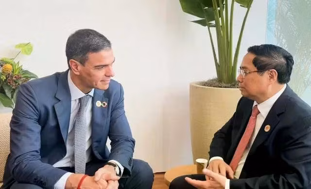 Thủ tướng Phạm Minh Chính và Thủ tướng Tây Ban Nha Pedro Sanchez.