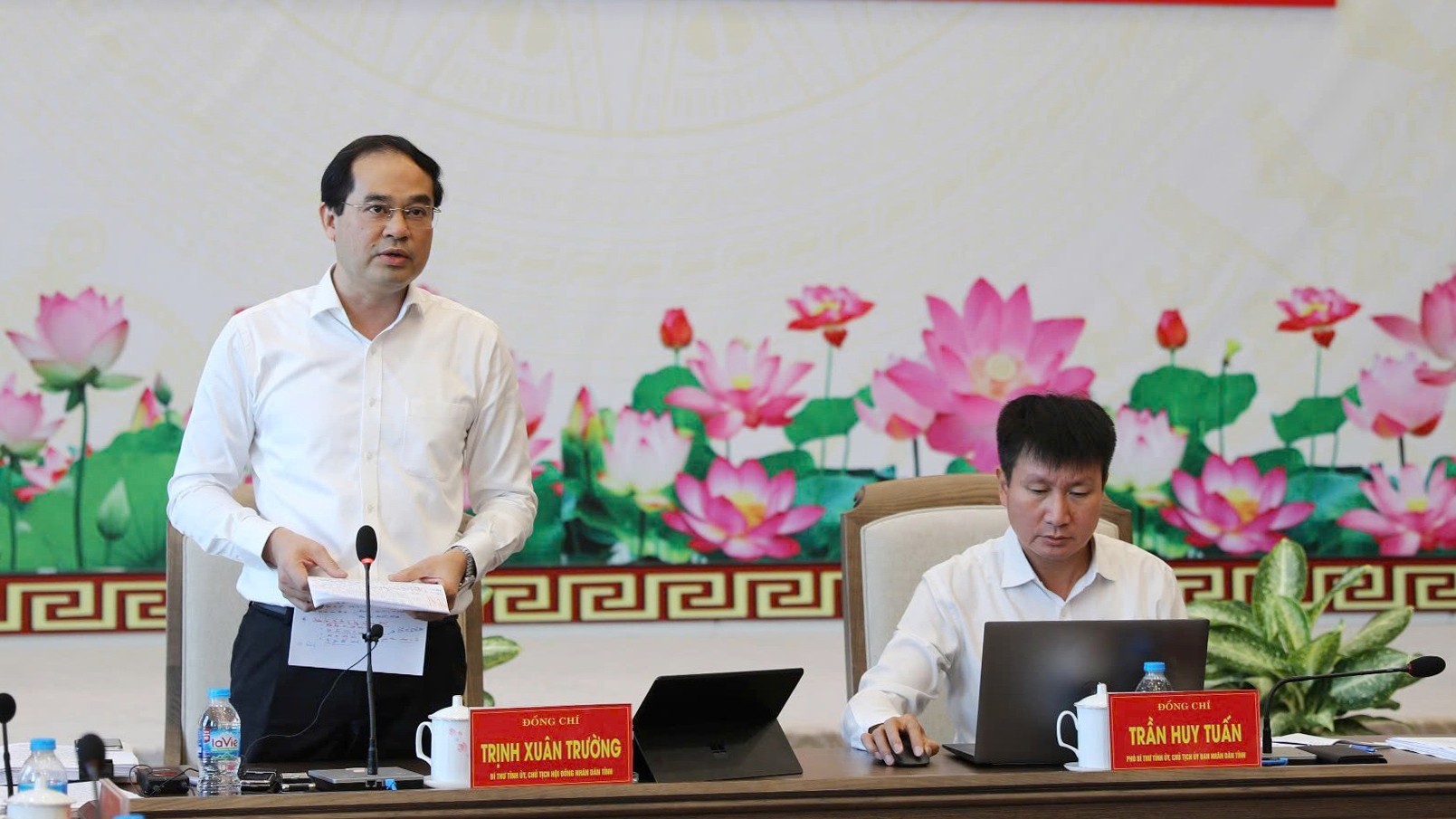 Bí thư Tỉnh ủy, Chủ tịch HĐND tỉnh Trịnh Xuân Trường phát biểu chỉ đạo tại hội nghị. anh-666.jpg