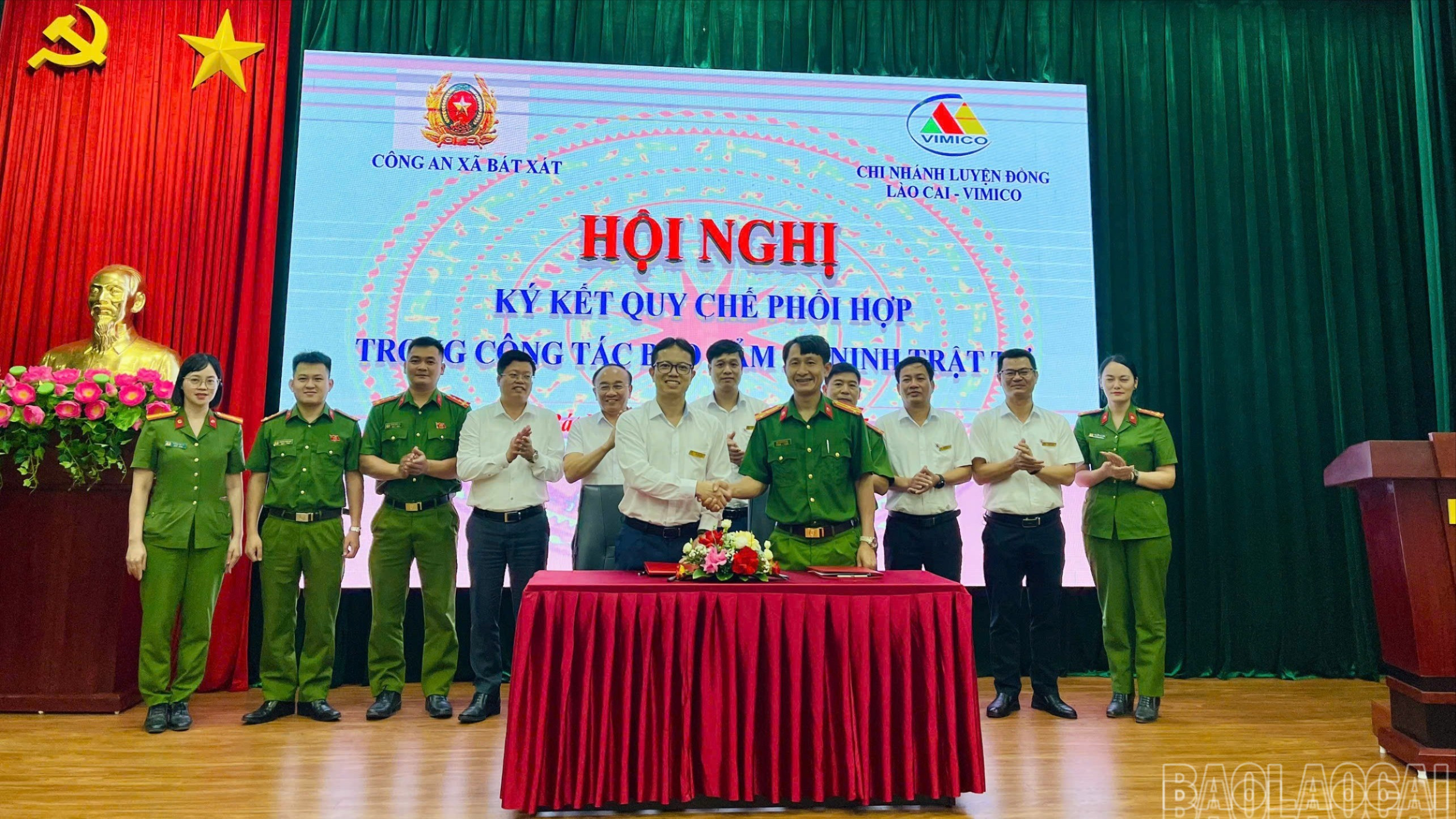 Ký kết quy chế phối hợp trong công tác đảm bảo an ninh, trật tự trên địa bàn. baolaocai-br-z7023662945906-5875142d999e484b74b3564255bad371.jpg