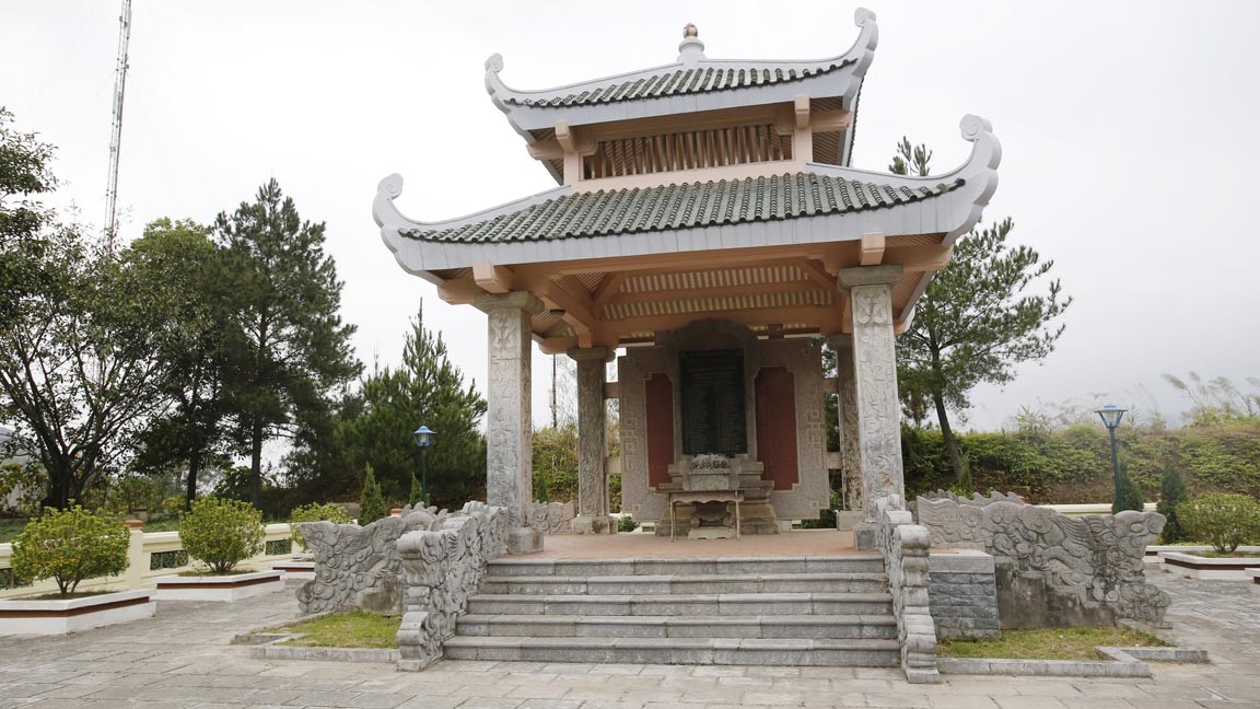 Nhà bia tưởng nhớ anh hùng, liệt sĩ Nguyễn Bá Lại và đồng đội ở vùng mỏ đồng Sin Quyền. nha-bia-tuong-niem-liet-sy-nguyen-ba-lai-va-dong-doi.jpg