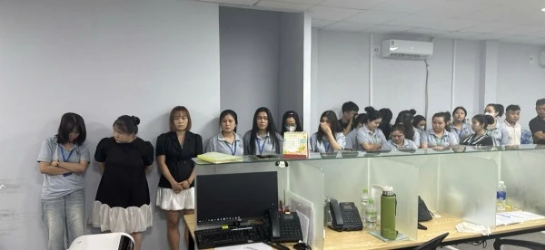 Trong các bị can bị khởi tố về tội “Lừa đảo chiếm đoạt tài sản và Đưa hoặc sử dụng trái phép thông tin mạng máy tính, mạng viễn thông”, có đến 80 bị can là nữ.