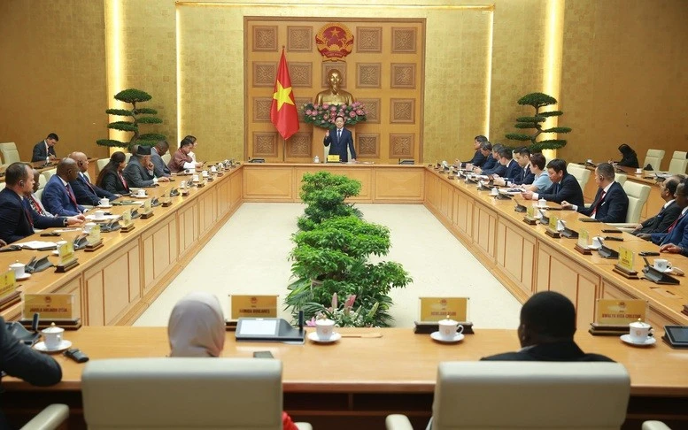 Phó Thủ tướng Trần Hồng Hà cho biết một trong những điểm nổi bật của Chương trình OCOP tại Việt Nam là luôn gắn với xây dựng nông thôn mới và xóa đói giảm nghèo, có sự hỗ trợ ngân sách nhà nước, nâng cao tri thức, hiện đại hóa nông thôn.