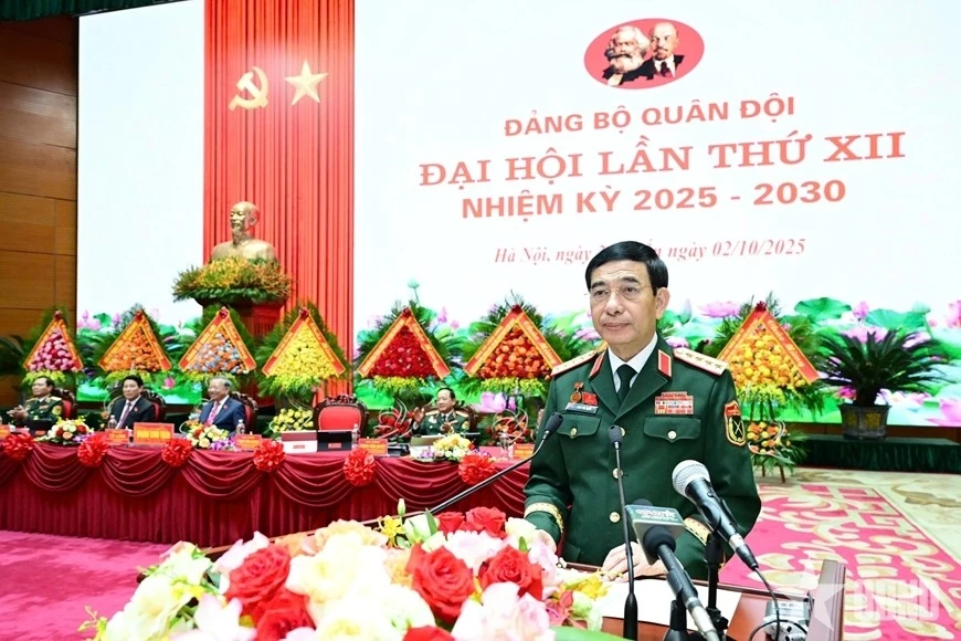 Đại tướng Phan Văn Giang phát biểu tại phiên bế mạc đại hội.